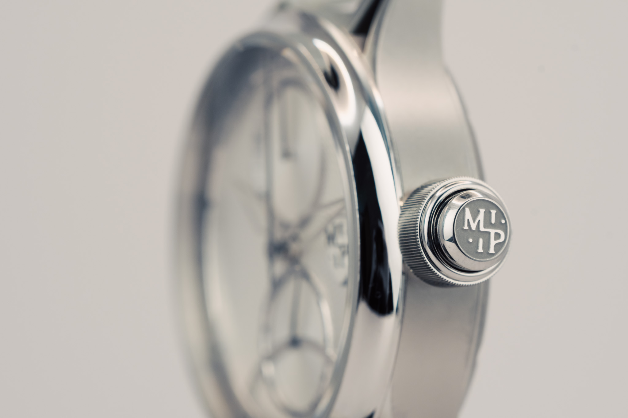 montre_or_jaune_vue_face