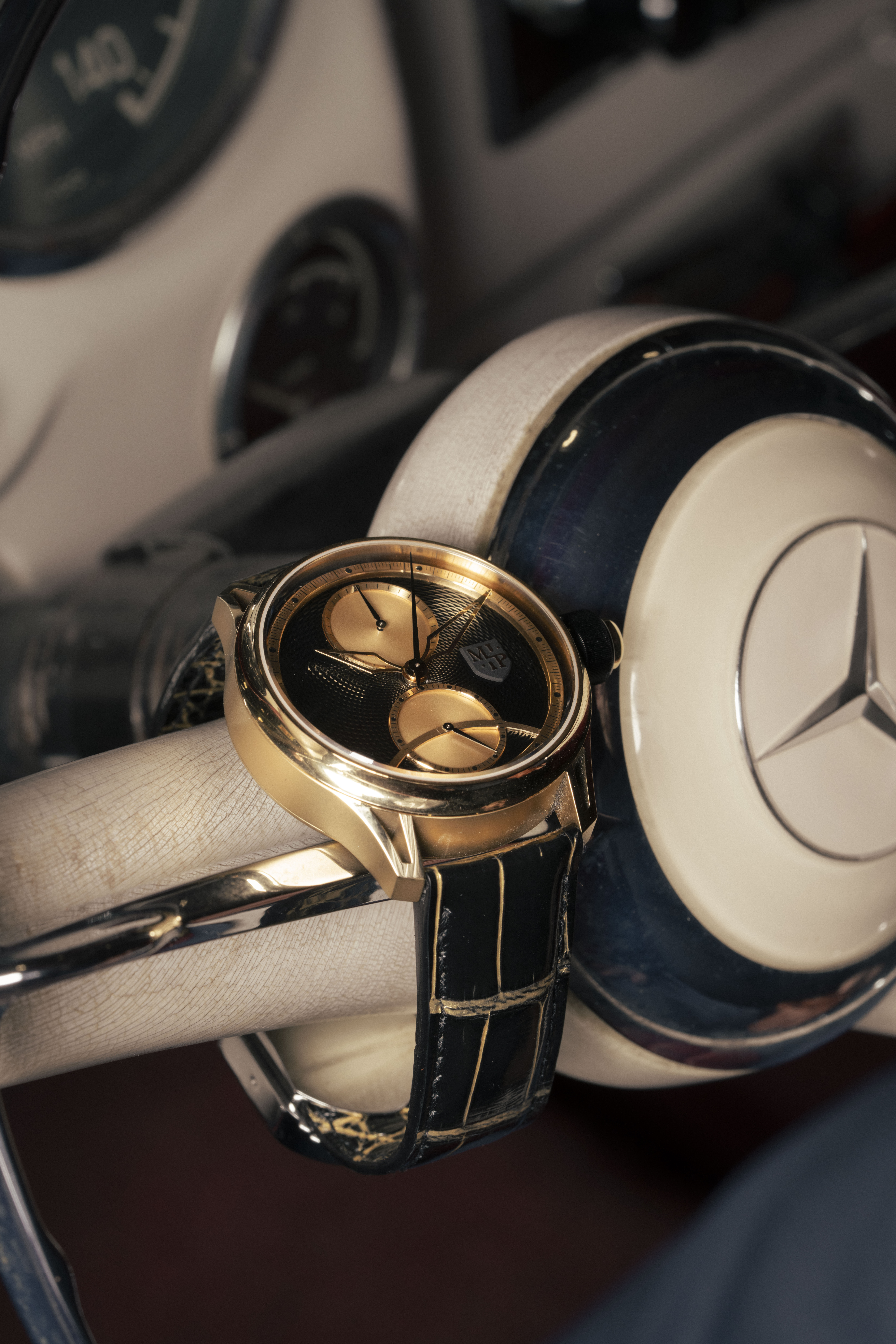 Montre Acier Noir Vue Face